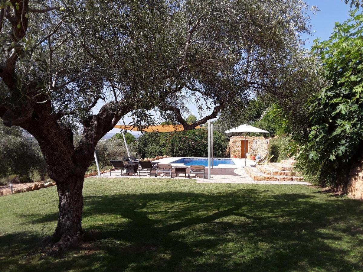 B&B La Puerta Del Sueno Calig Exterior photo